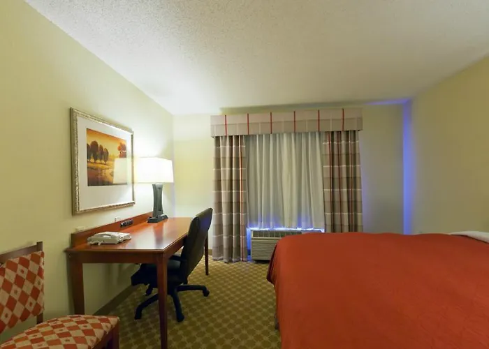 Country & By Radisson, Rock Falls, Il Hotel