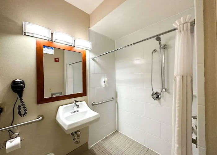 Country & By Radisson, Rock Falls, Il Hotel 3*