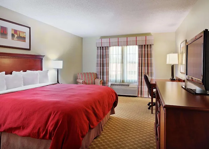 Country & By Radisson, Rock Falls, Il 3*