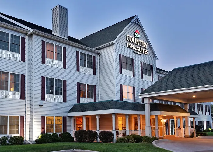 Hotel Country & By Radisson, Rock Falls, Il